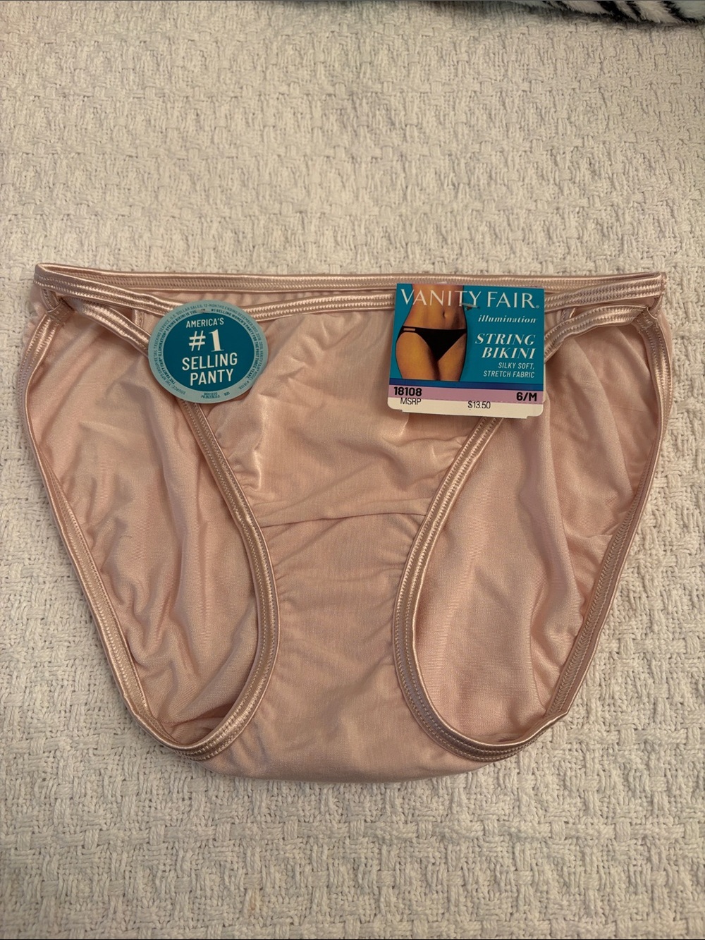 NWT Vanity Fair Illumination String Bikini Panty - Blush size 6/M style 18108